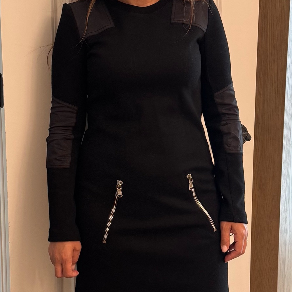 Marc By Marc Jacobs Black Pencil Skirt with Zipper Accents